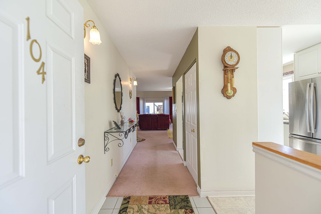 Condo in Orillia, Ontario, Canada 4 - 15634333
