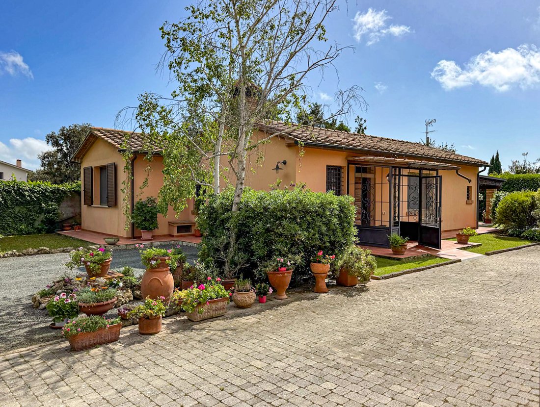 Villa in Cecina Centro, Cecina, Tuscany 3 - 15632897