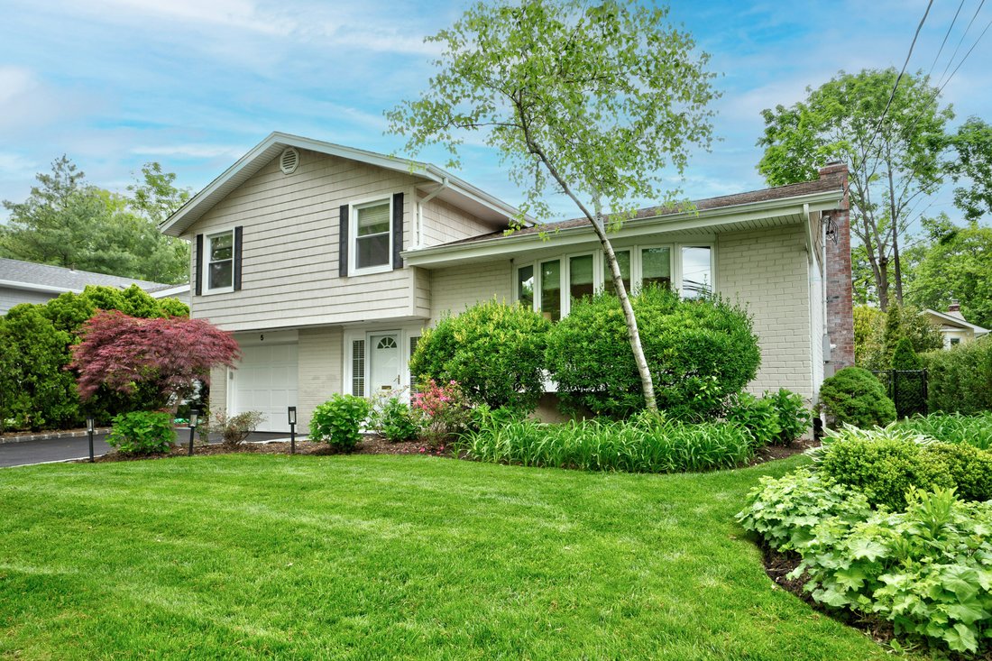 House in Port Washington, New York, United States 2 - 15636418