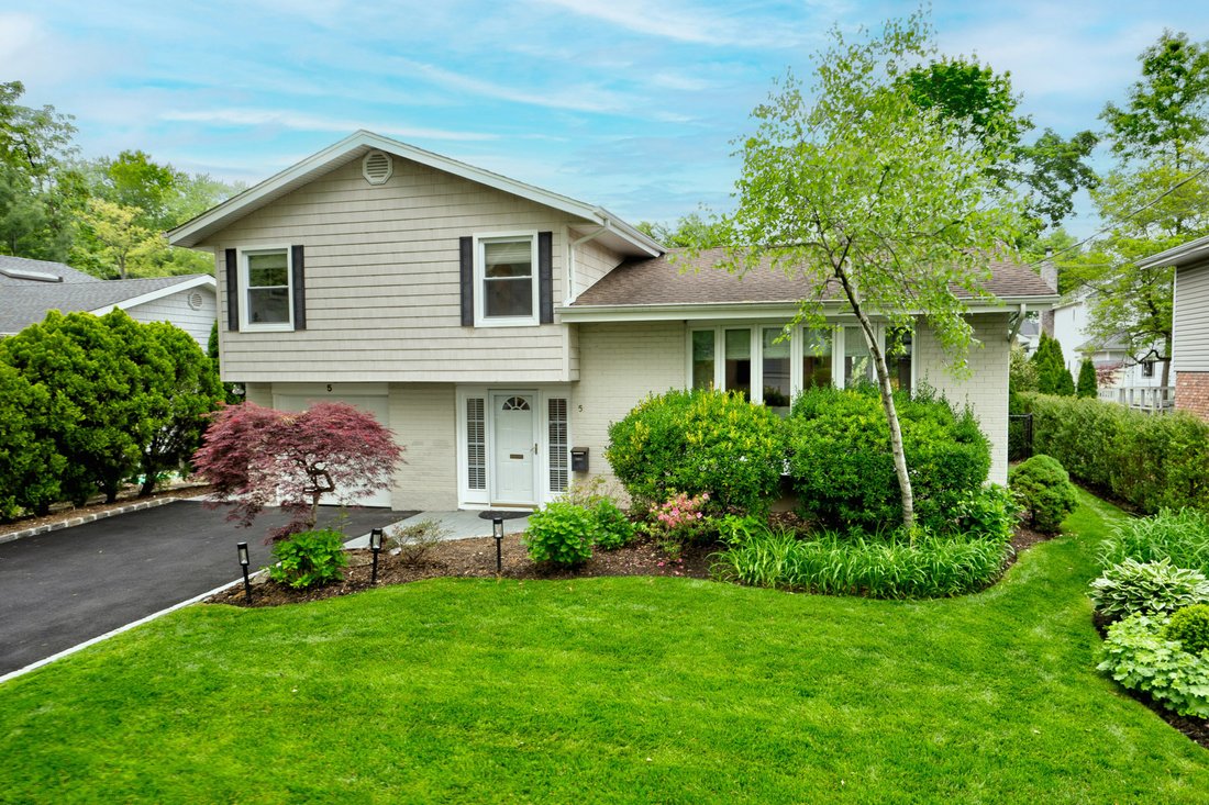 House in Port Washington, New York, United States 1 - 15636418