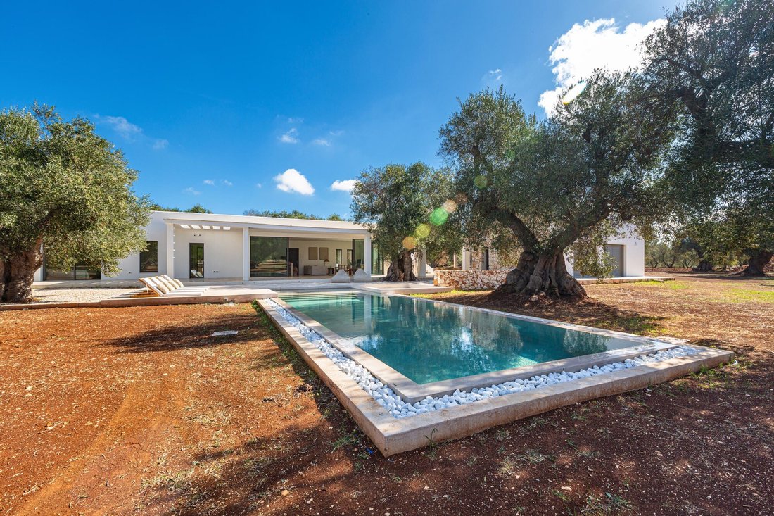 Villa en Carovigno, Apulia, Italia 1 - 15640925