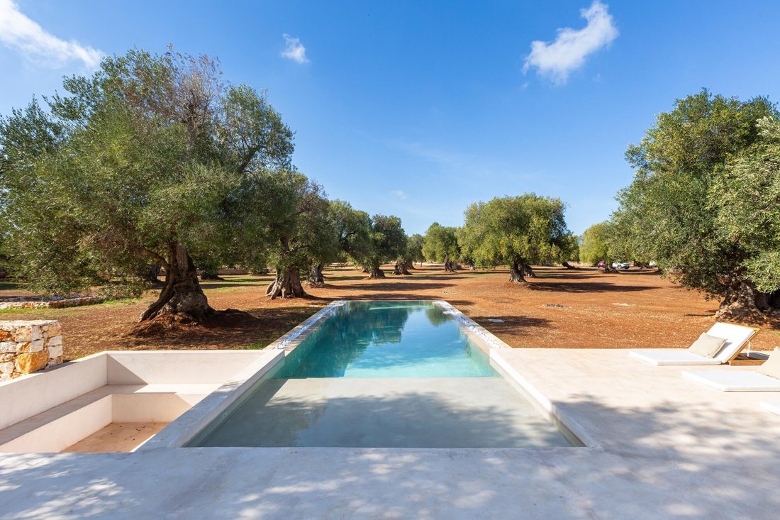 Villa en Carovigno, Apulia, Italia 3 - 15640925