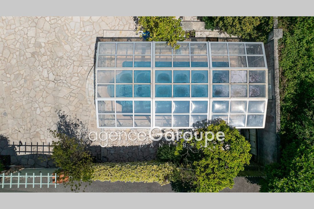 Villa in Antibes, Provence-Alpes-Côte d'Azur, France 3 - 15472421