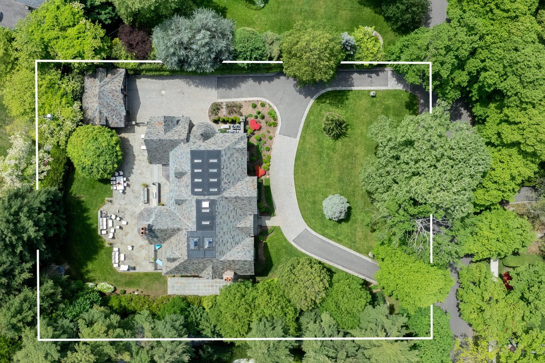 House in Garden City, New York, United States 4 - 15636807