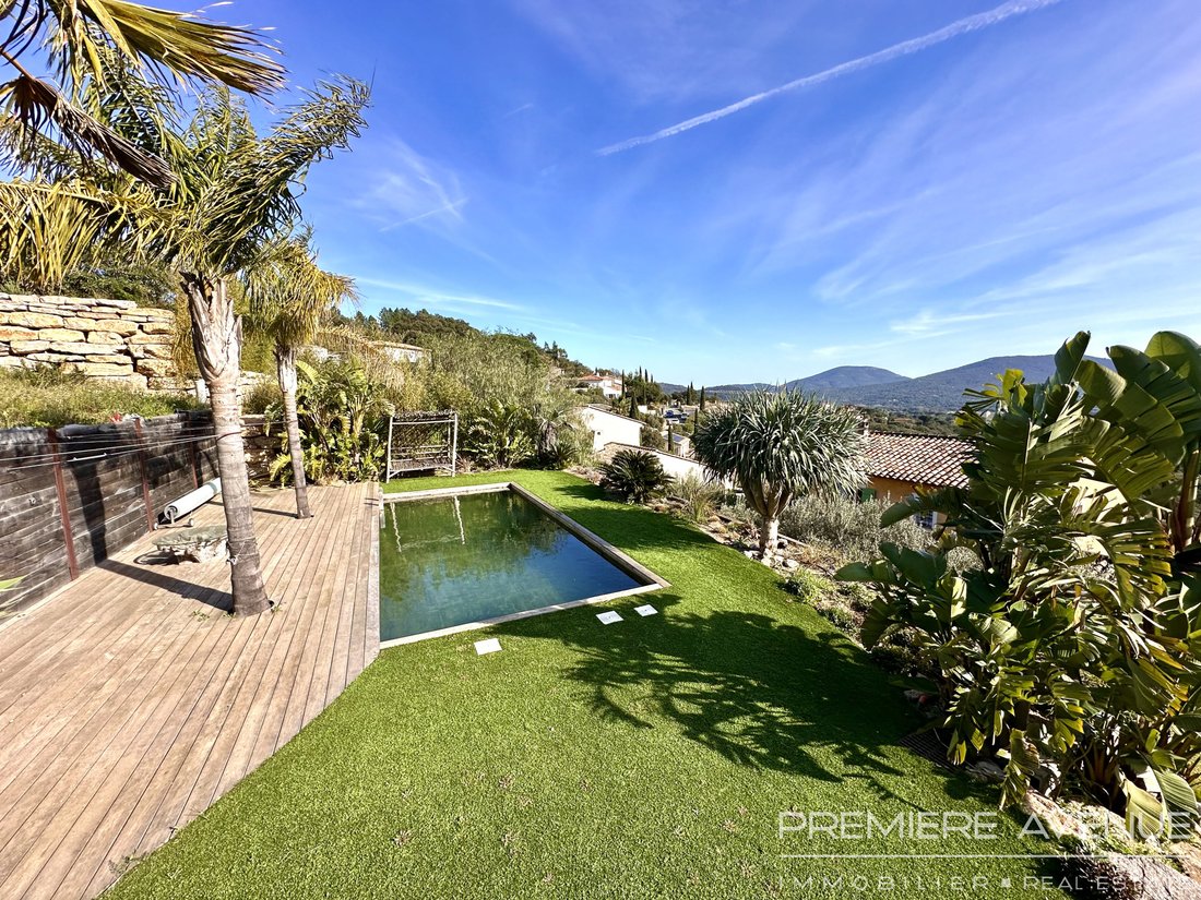 Villa in Le Plan-de-la-Tour, Provence-Alpes-Côte d'Azur, France 1 - 15639324