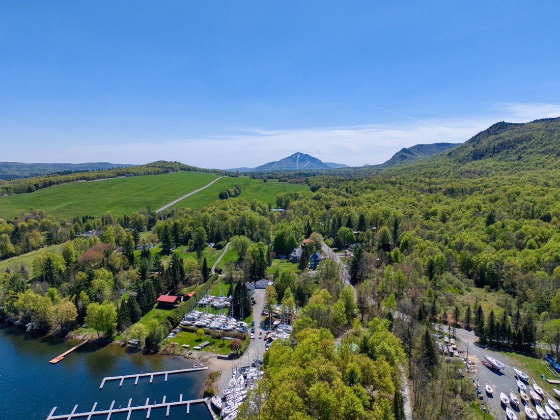 Austin, Québec In Austin, Quebec, Canada For Sale (15372313)