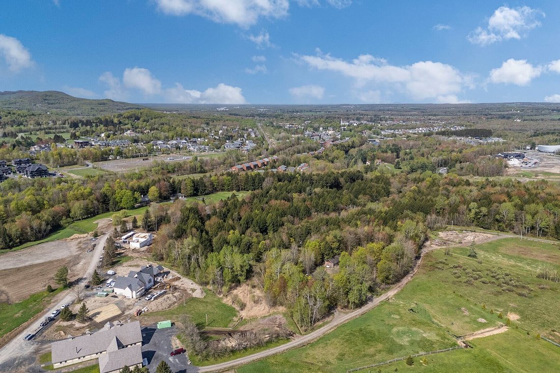 Land in Bromont, Quebec, Canada 2 - 15162464