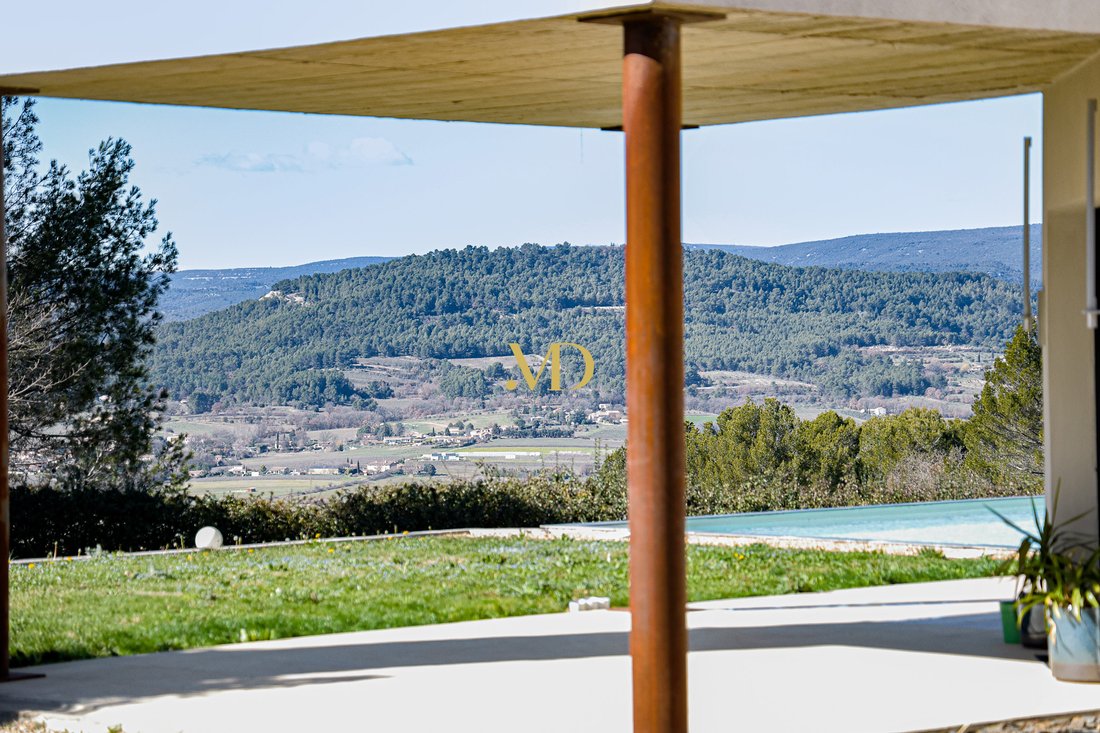 Lumière et Sérénité: A Modern Provençal Masterpiece in Apt’s Golden Hills