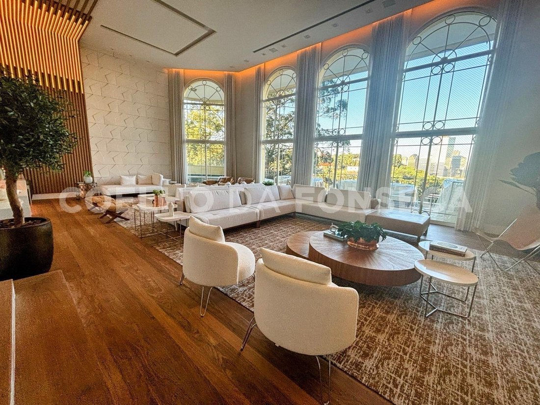 Condo in São Paulo, State of São Paulo, Brazil 1 - 15640096