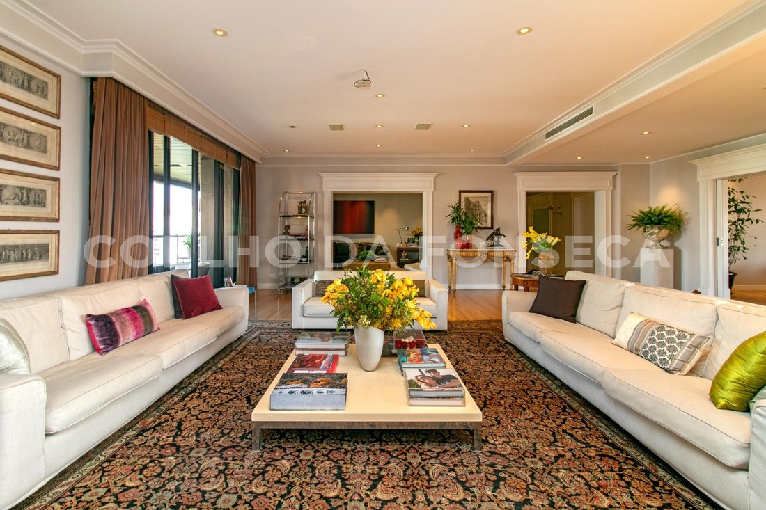 Condo in São Paulo, State of São Paulo, Brazil 1 - 15640198