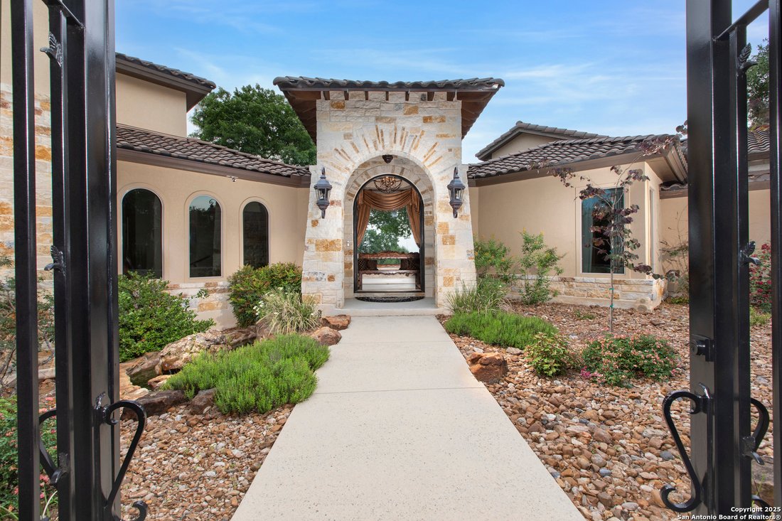 House in Boerne, Texas, United States 4 - 15638489