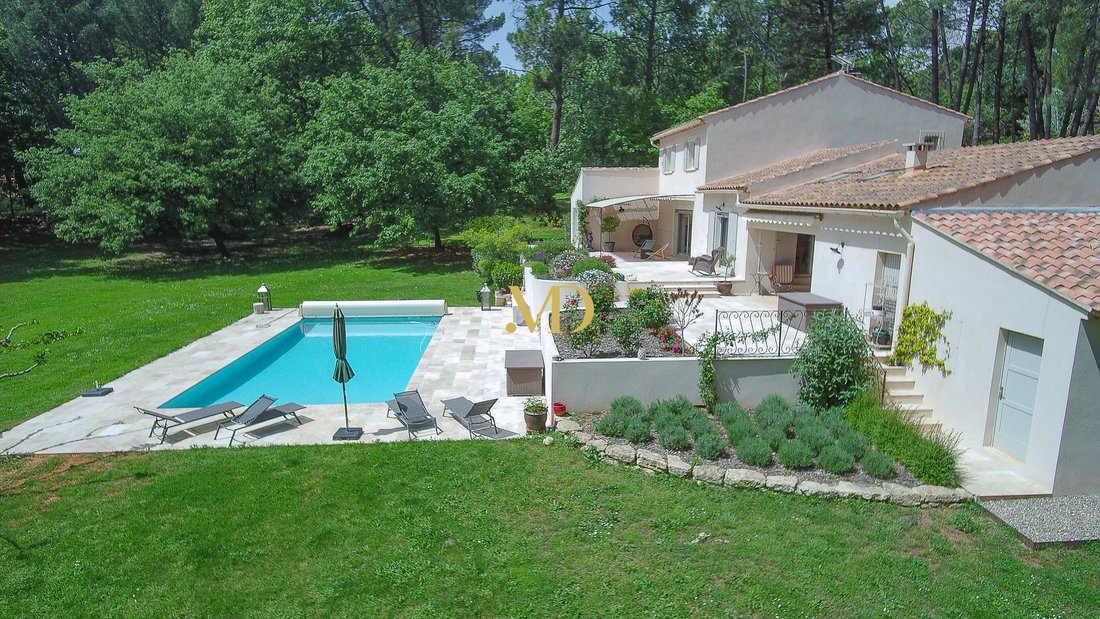 Whispers of Provence: A Secluded Pine-Clad Sanctuary in Roussillon