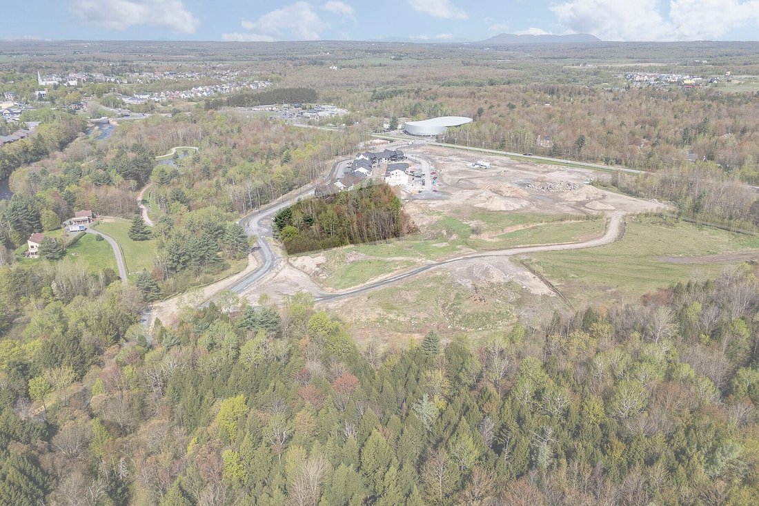 Land in Bromont, Quebec, Canada 5 - 15162464
