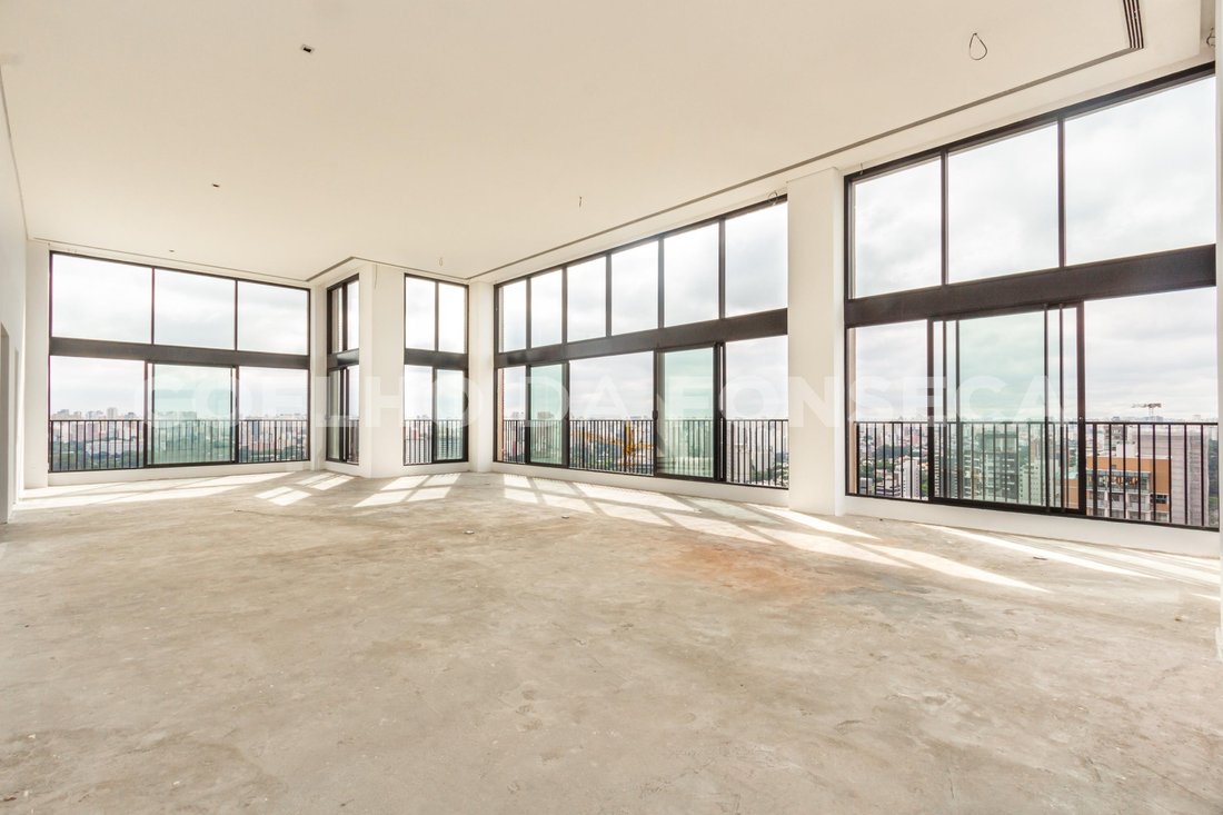 Condo in São Paulo, State of São Paulo, Brazil 1 - 15640202