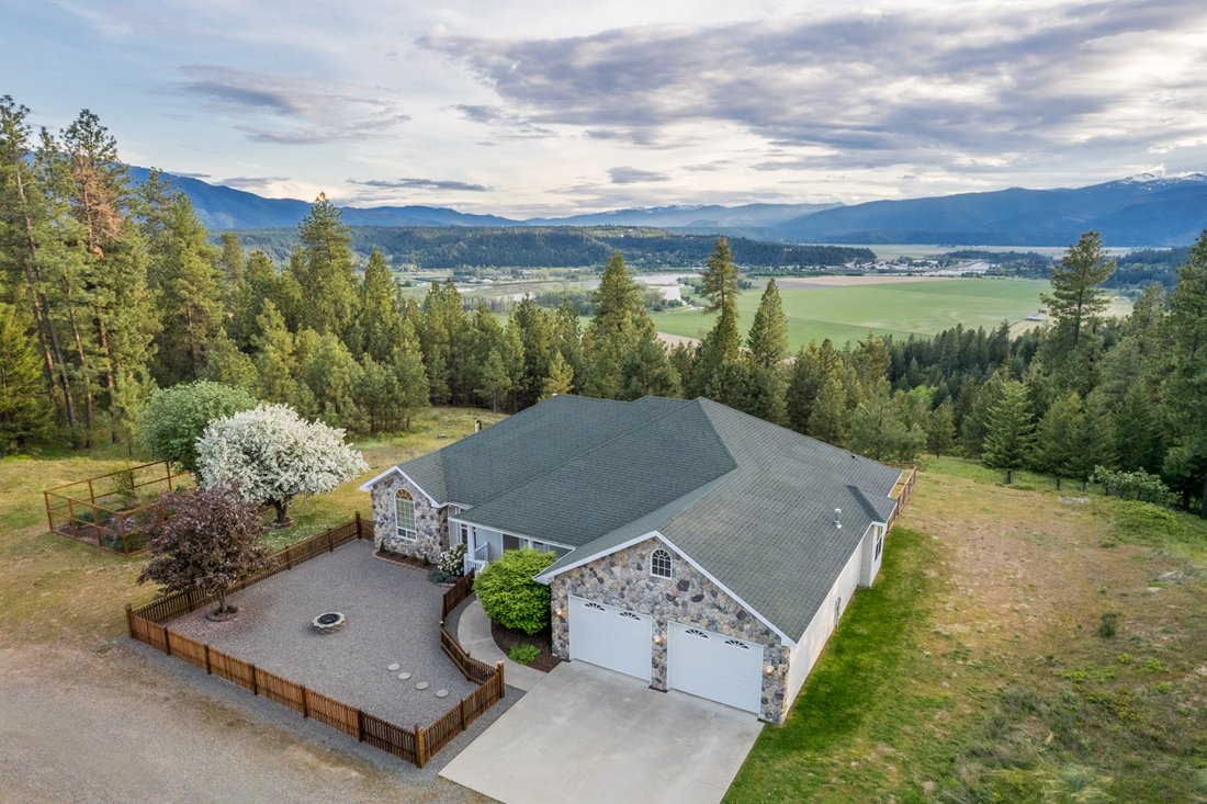 House in Bonners Ferry, Idaho, United States 1 - 15637990