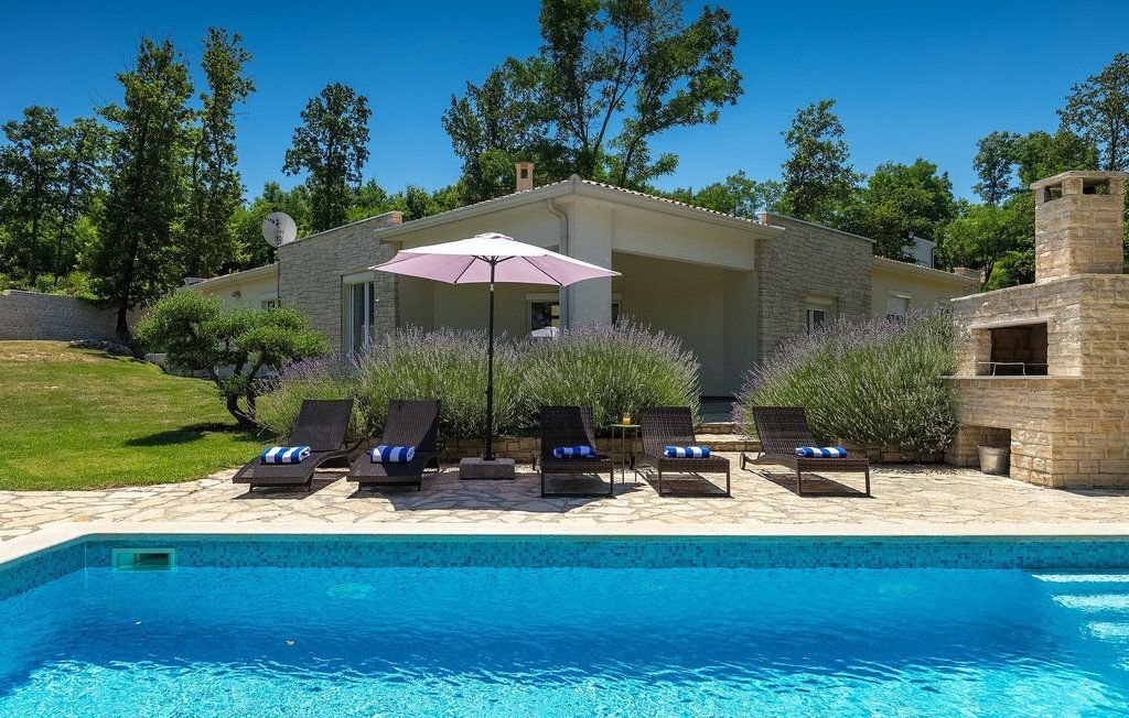 Villa in Krsan, Istria County, Croatia 2 - 15632091