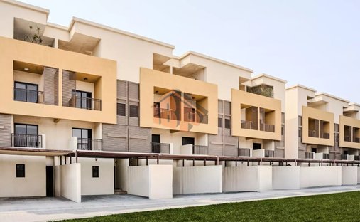 Townhouse in JVC / Jumeirah Village Circle, Dubai, United Arab Emirates 1