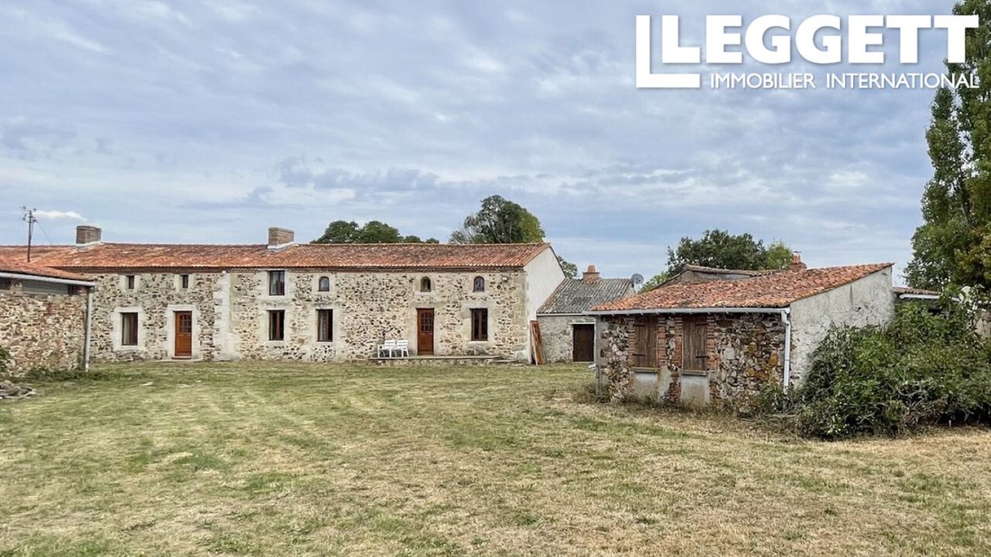 Farm Ranch in Genneton, Nouvelle-Aquitaine, France 1 - 14330216
