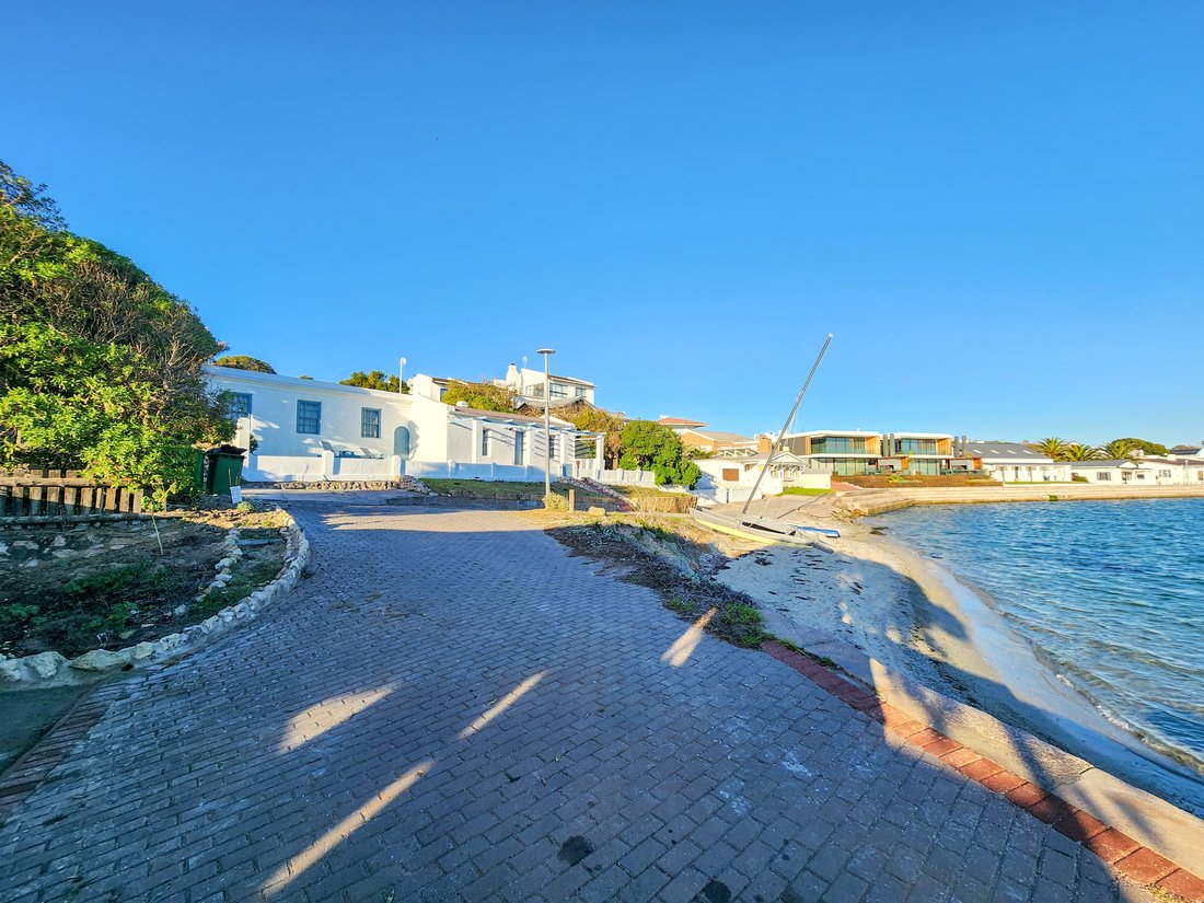 Country House in Saint Helena Bay, Western Cape, South Africa 5 - 15637040