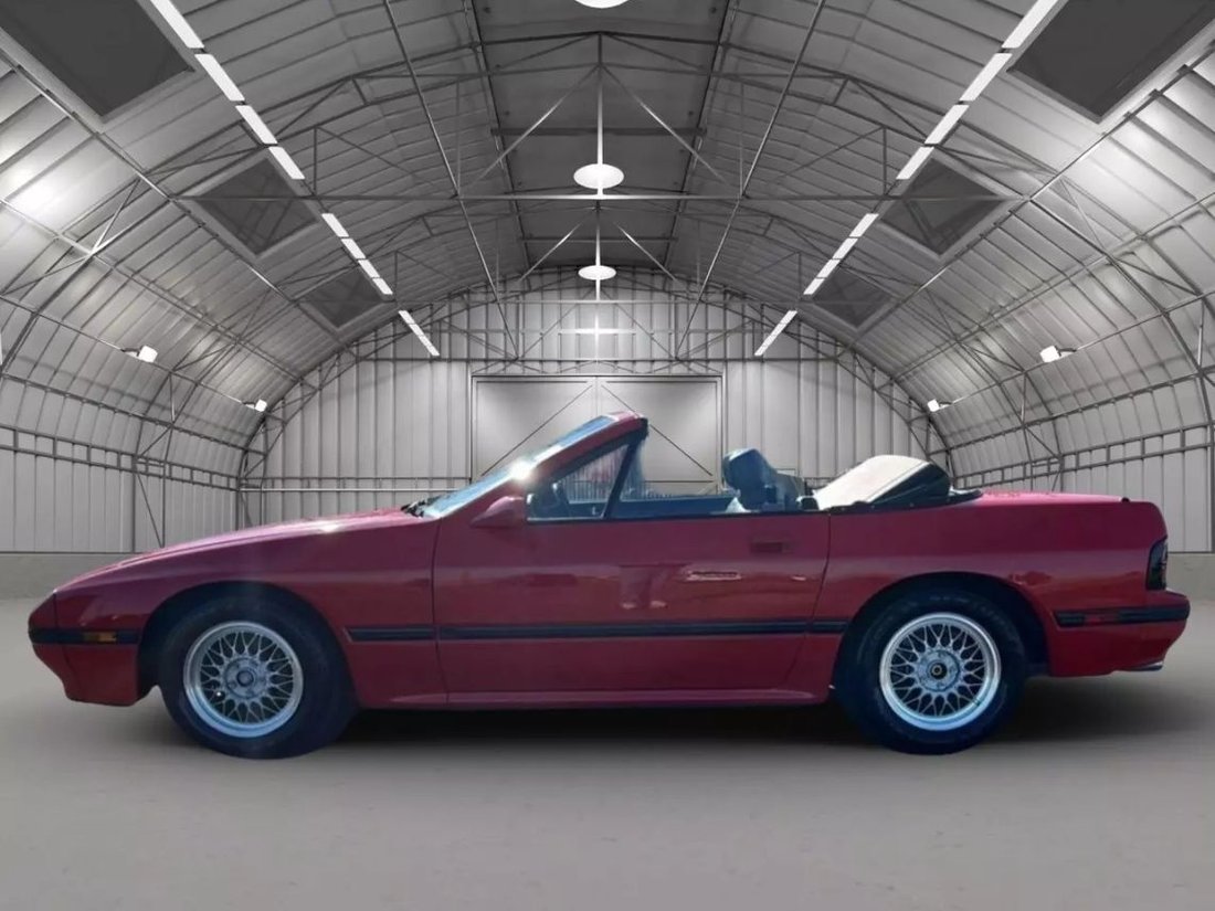 Cabriolet in Pontoon Beach, IL, United States 4 - 15403244