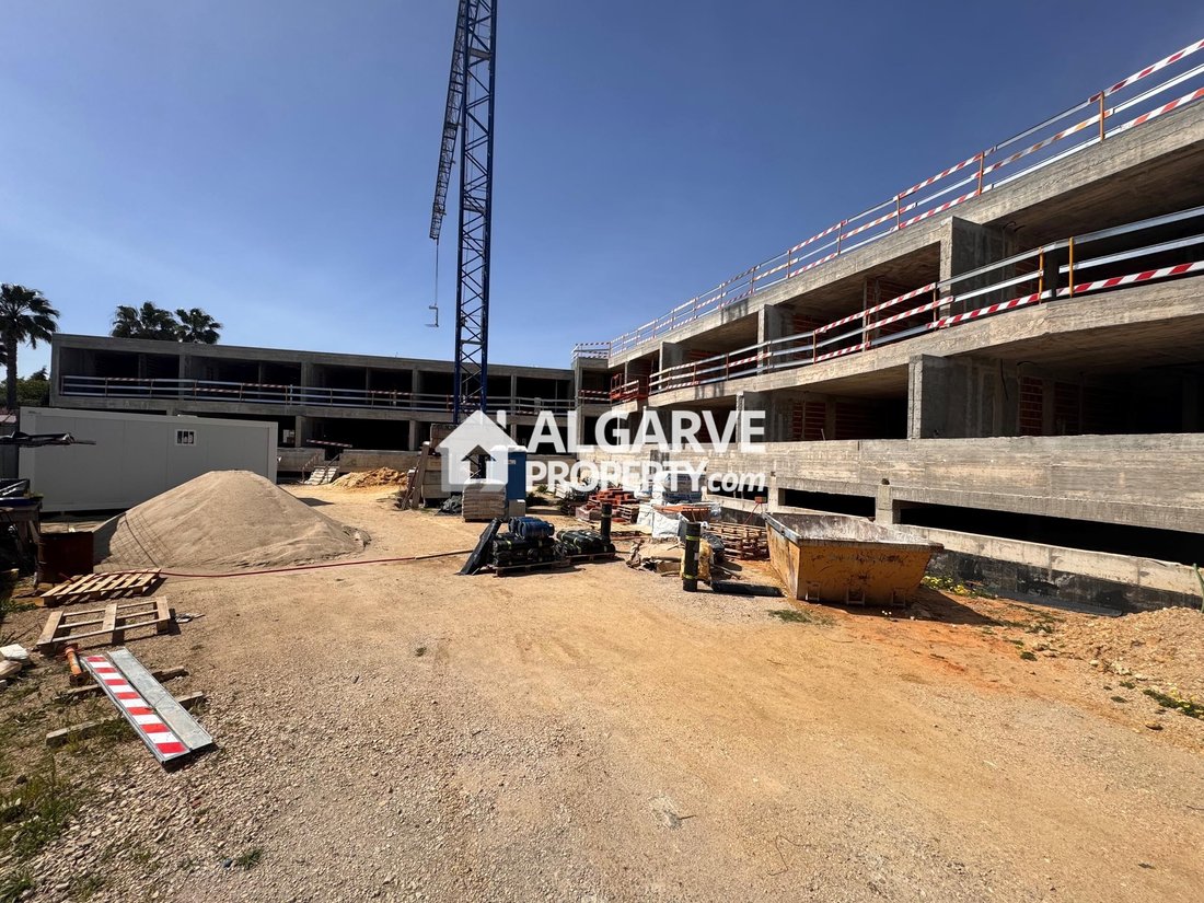 Townhouse in Loule (Sao Clemente), Algarve, Portugal 2 - 15637215