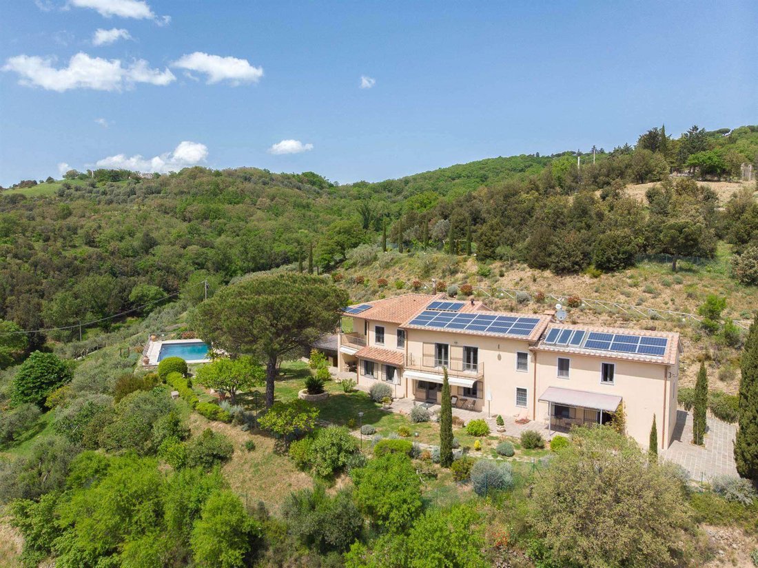 House in Passignano sul Trasimeno, Umbria, Italy 2 - 15638995