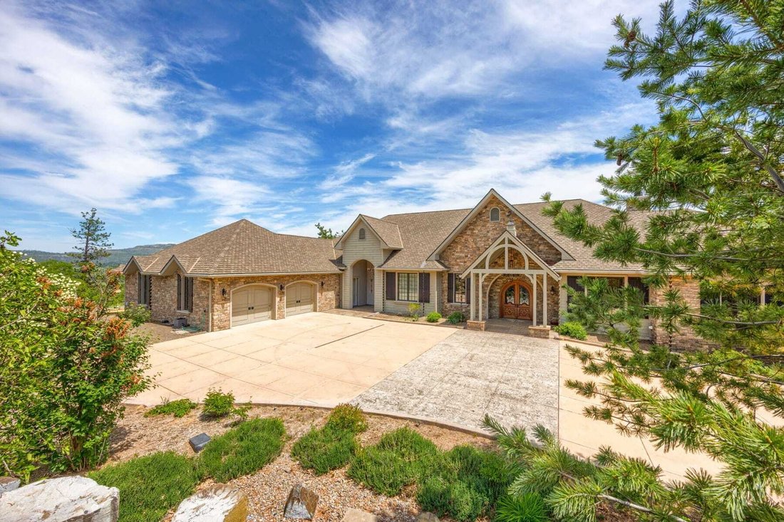 House in Eagle Point, Oregon, United States 2 - 15638907