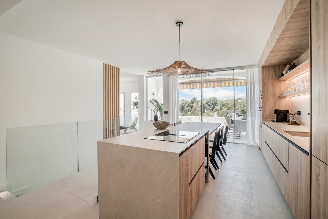 Apartment in La Quinta, Benahavis, Andalusia 4 - 15640903