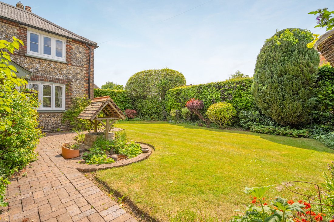House in Great Kingshill, England 2 - 15639191