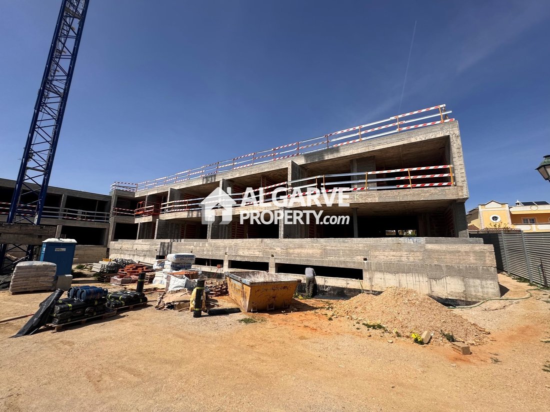 Townhouse in Loule (Sao Clemente), Algarve, Portugal 2 - 15637236