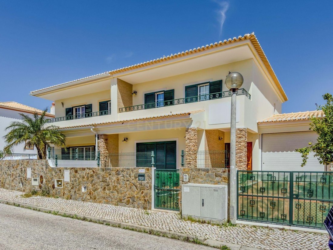 Villa in Sao Goncalo de Lagos, Algarve, Portugal 1 - 15640837