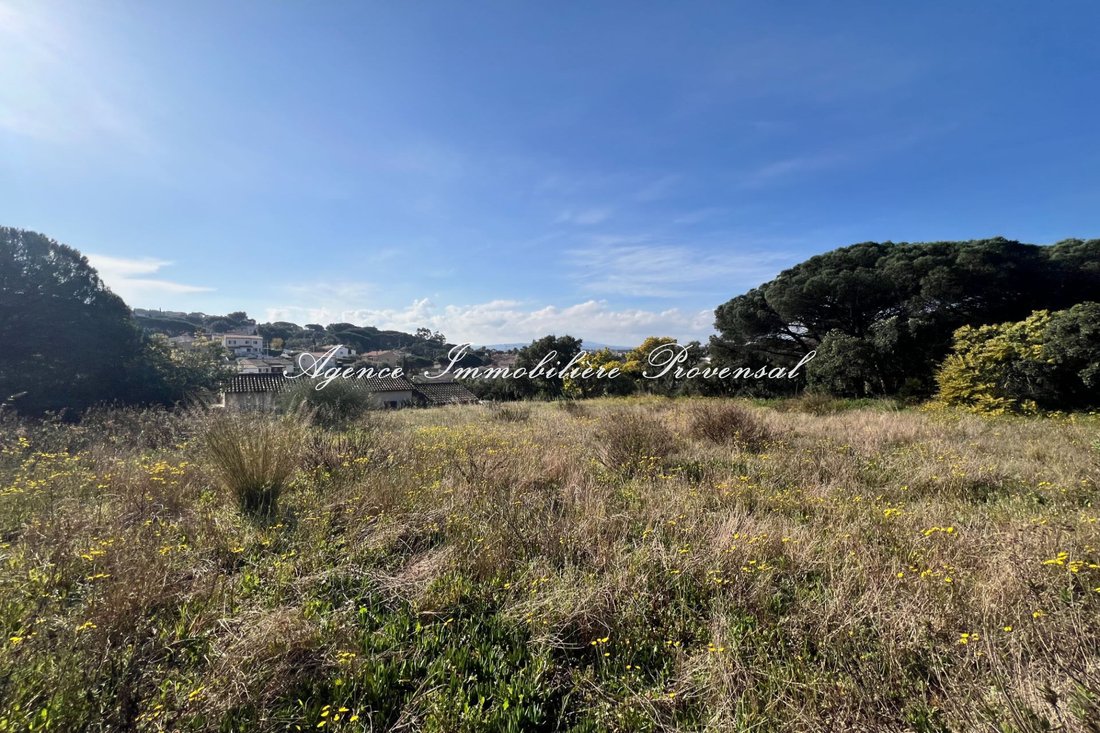 Land in Ville-Les Saquedes-Le Bouillonnet, Sainte-Maxime, France 2 - 15637924
