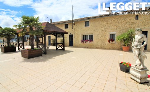 Azienda agricola a Villefagnan, Nuova Aquitania, Francia 1