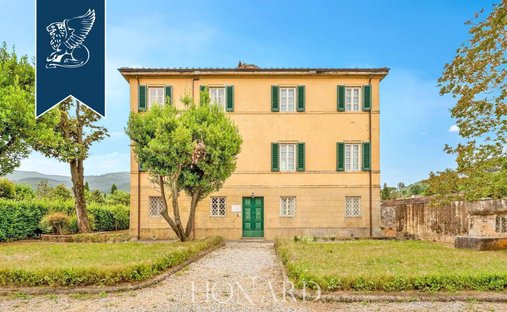 Villa in Saint Mary del Giudice - San Lorenzo a Vaccoli, Lucca, Tuscany 1