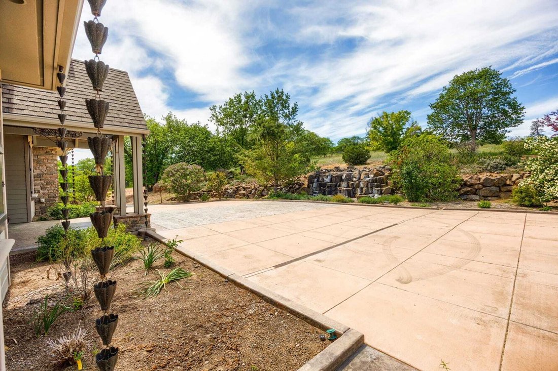 House in Eagle Point, Oregon, United States 5 - 15638907