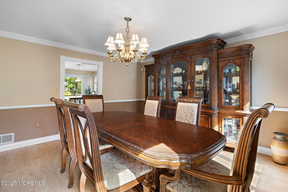 House in Marlboro Township, New Jersey, United States 4 - 15638443