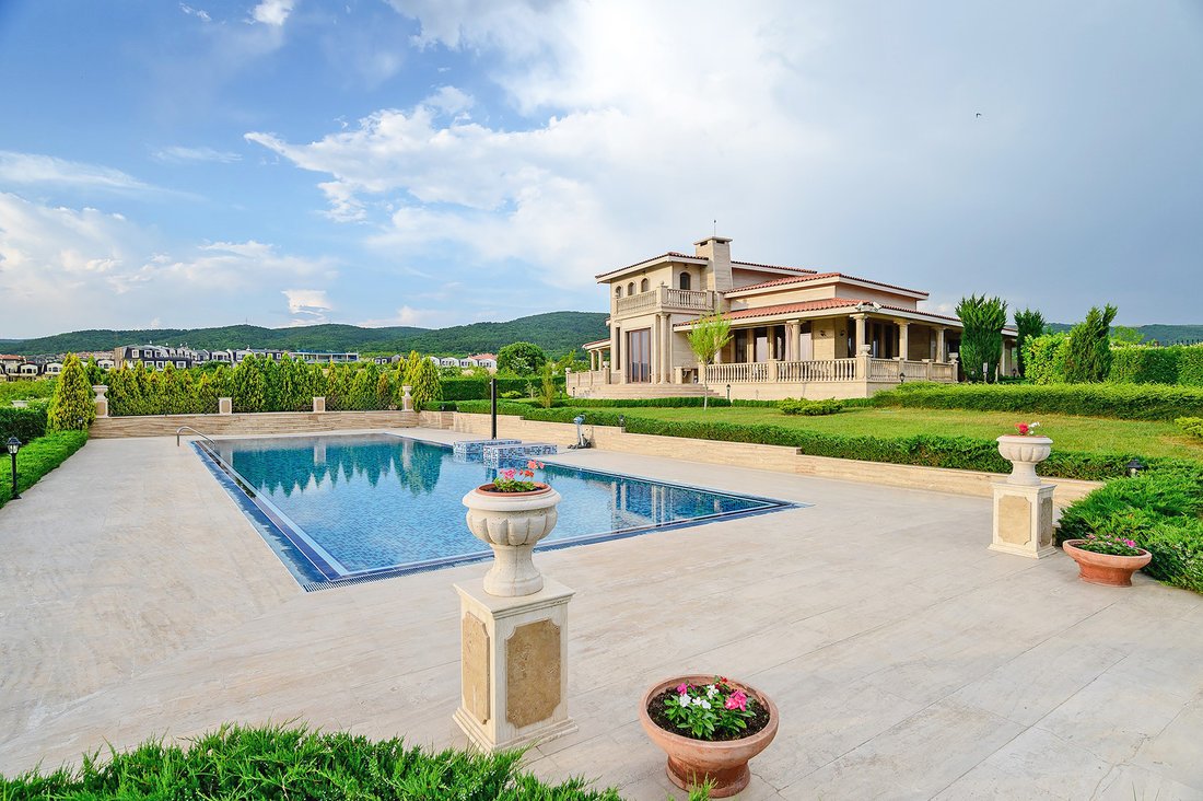 House in Burgas, Burgas, Bulgaria 2 - 15638027