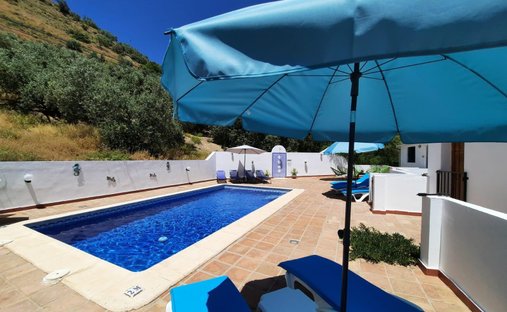 Country House in Iznajar, Andalusia, Spain 1
