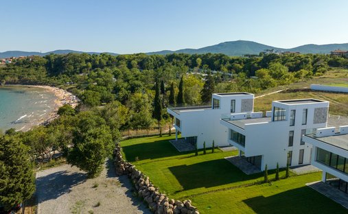 House in Chernomorets, Burgas, Bulgaria 1