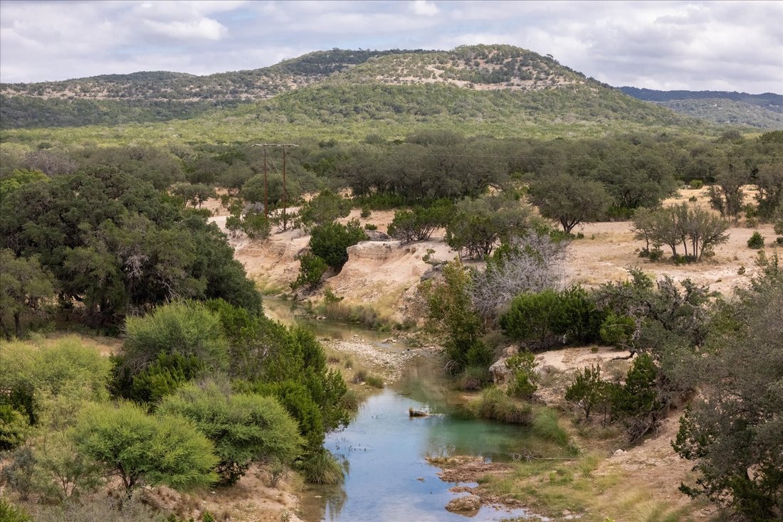 Farm Ranch in Camp Wood, Texas, United States 1 - 15639960