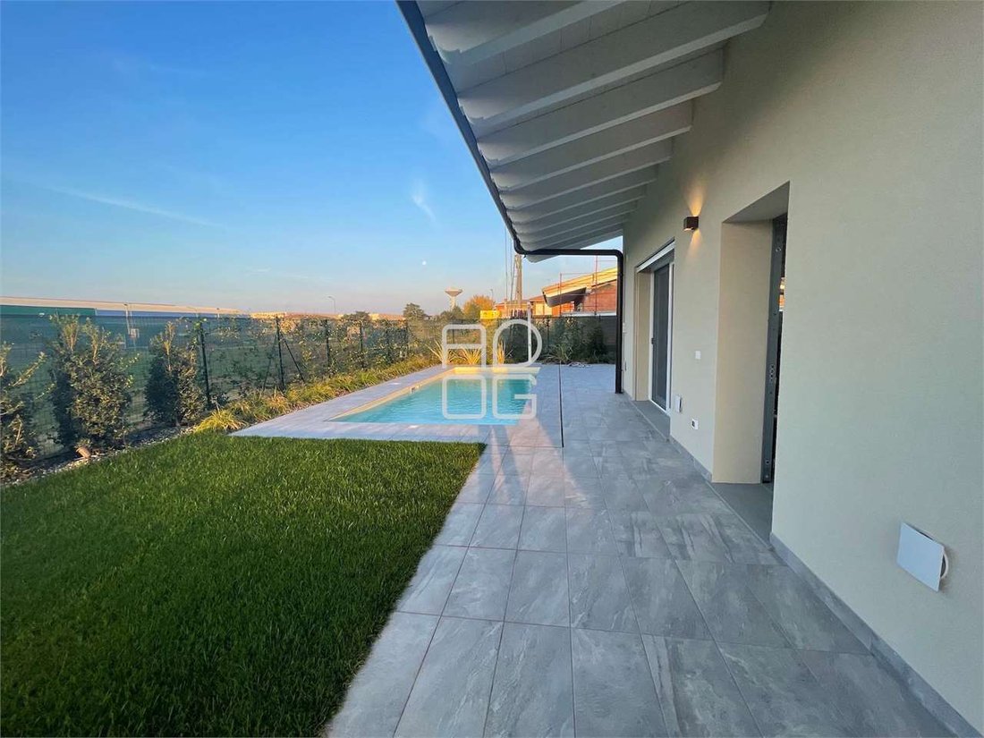 Villa in Castelnuovo del Garda, Veneto, Italy 4 - 15639281