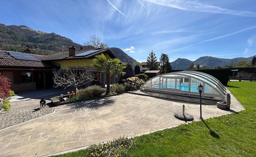 Villa in Centro Valle Intelvi, Lombardei, Italien 1