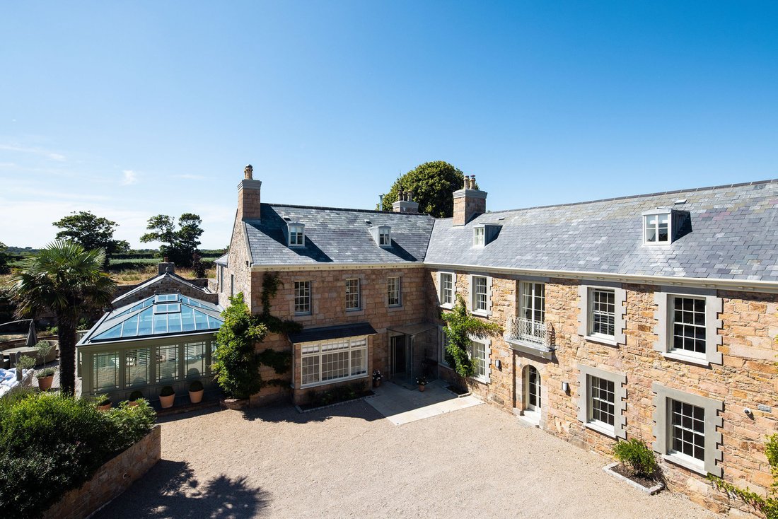 Villa in Jersey, Jersey 2 - 15642048