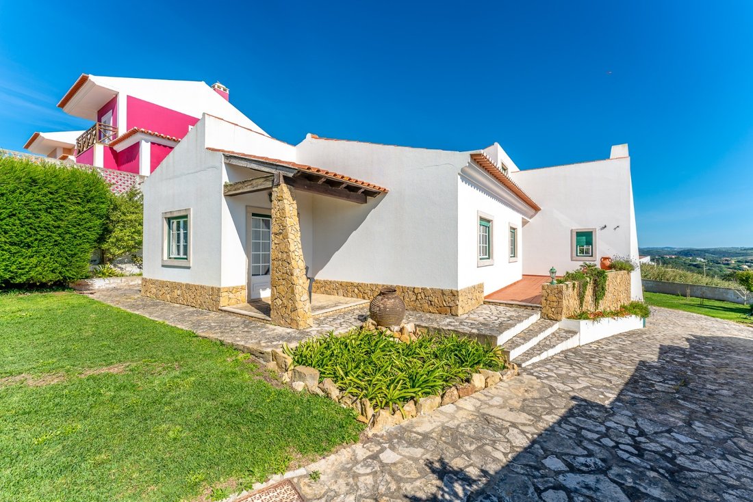 Villa in Carvoeira, Lisbon, Portugal 2 - 15642116