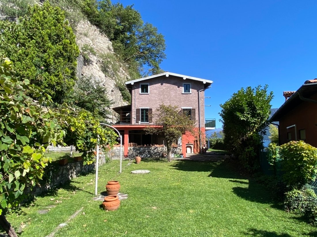 Villa in Valsolda, Lombardy, Italy 4 - 15642631