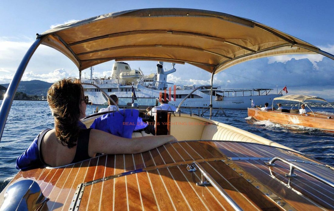 Motor Yacht in Athens, Greece 5 - 15617781