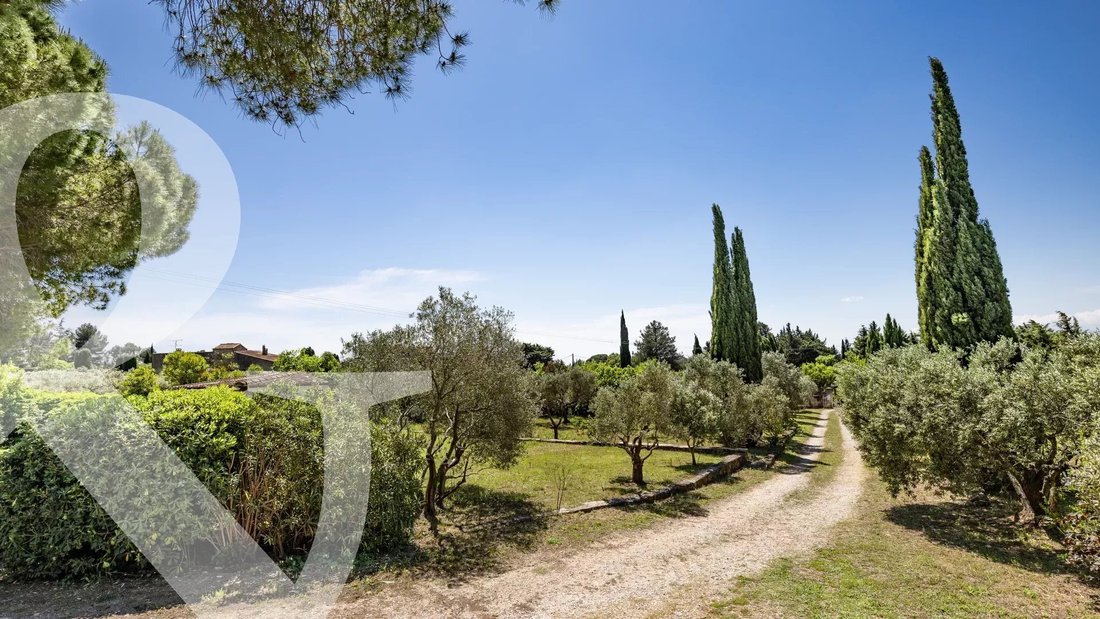 House in Fontvieille, Provence-Alpes-Côte d'Azur, France 3 - 15637797