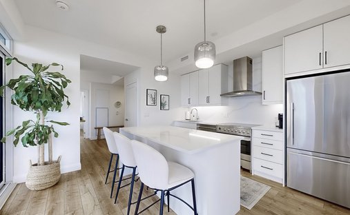 Condo in Burlington, Ontario, Canada 1