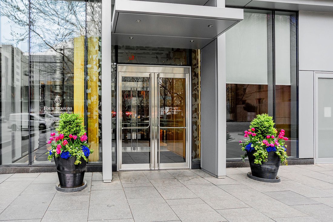 Condo in Toronto, Ontario, Canada 4 - 15642208