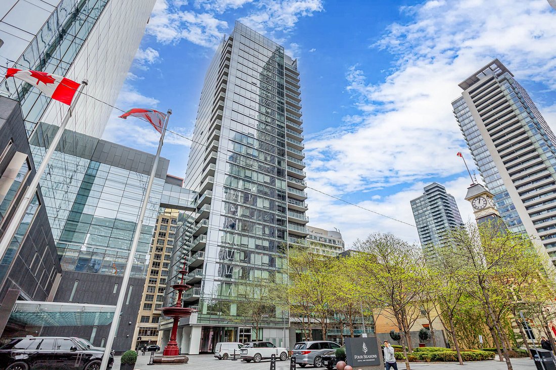 Condo in Toronto, Ontario, Canada 3 - 15642208